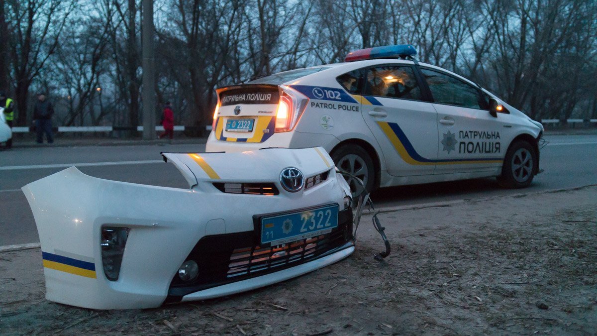В Одесской области полицейские попали в ДТП: они и два человека из другой машины в больнице