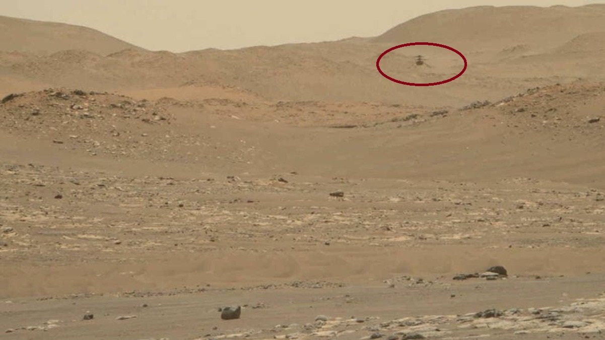 У NASA показали відео польотів вертольота Ingenuity над поверхнею Марса