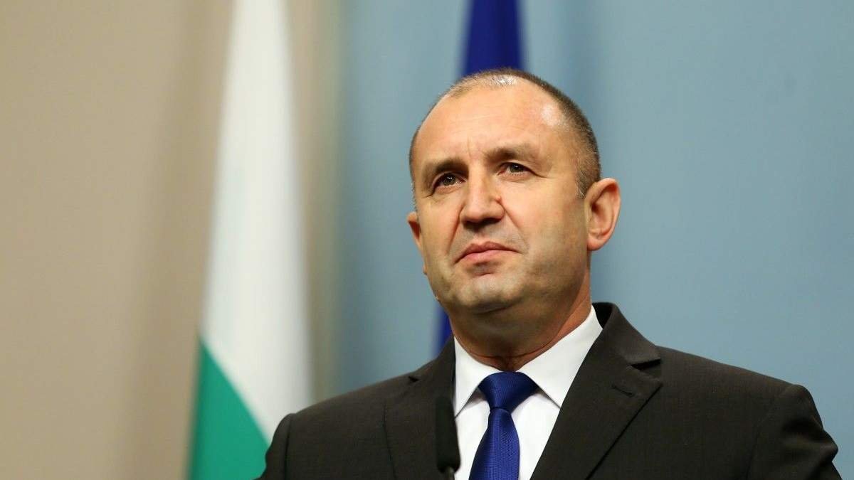 Болгария переизбрала президента Радева, который назвал Крым «российским»