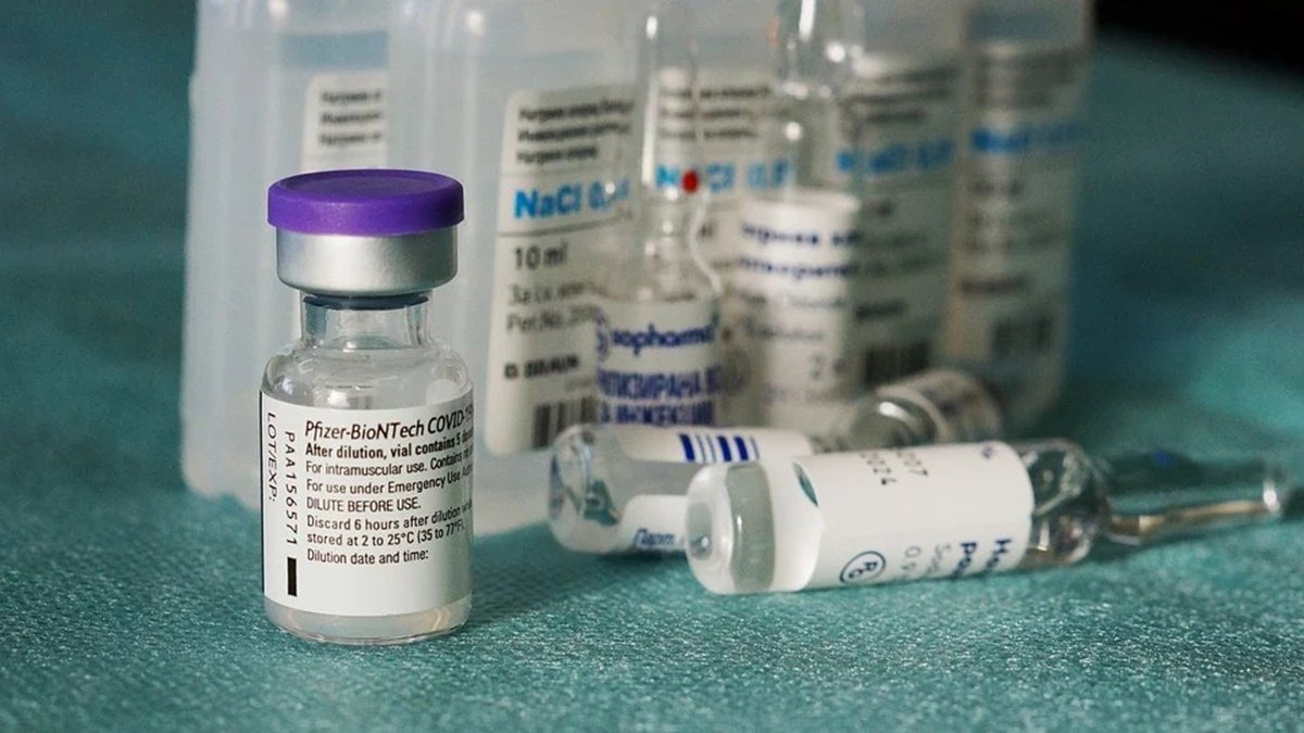 Украина на два года продлила контракт с Pfizer на поставку вакцины от коронавируса: сколько доз привезут