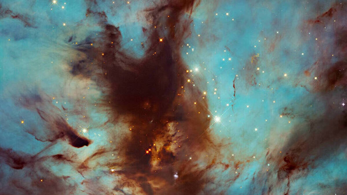 У півтори тисячах років від Землі «Габбл» зробив фото Полум'яної туманності