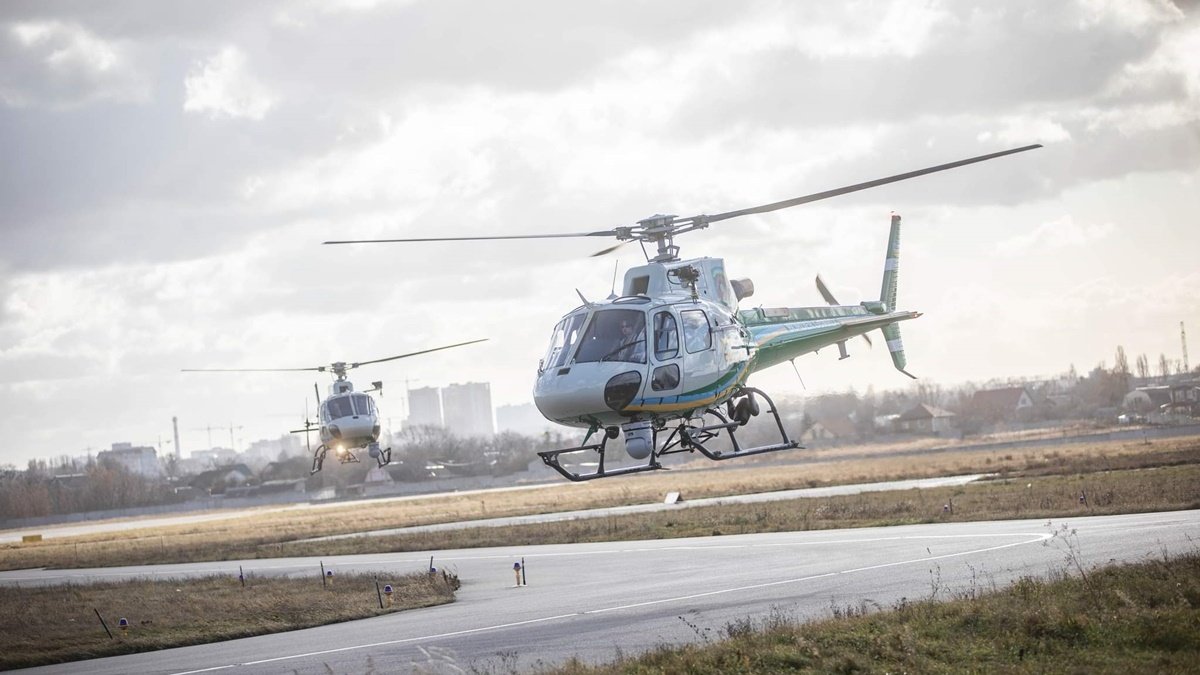Украина получит 11 вертолётов и патрульный катер от Франции
