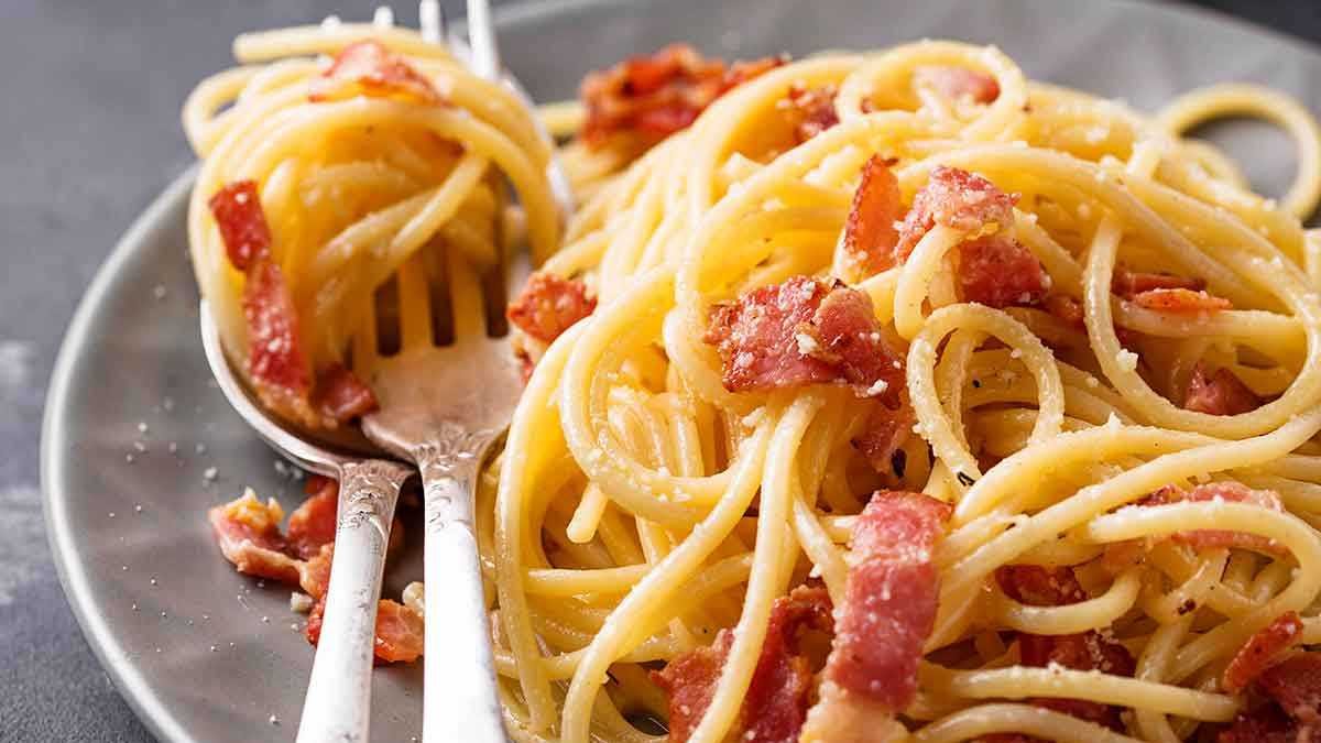 Правильна "Карбонара": як приготувати пасту за оригінальним італійським рецептом