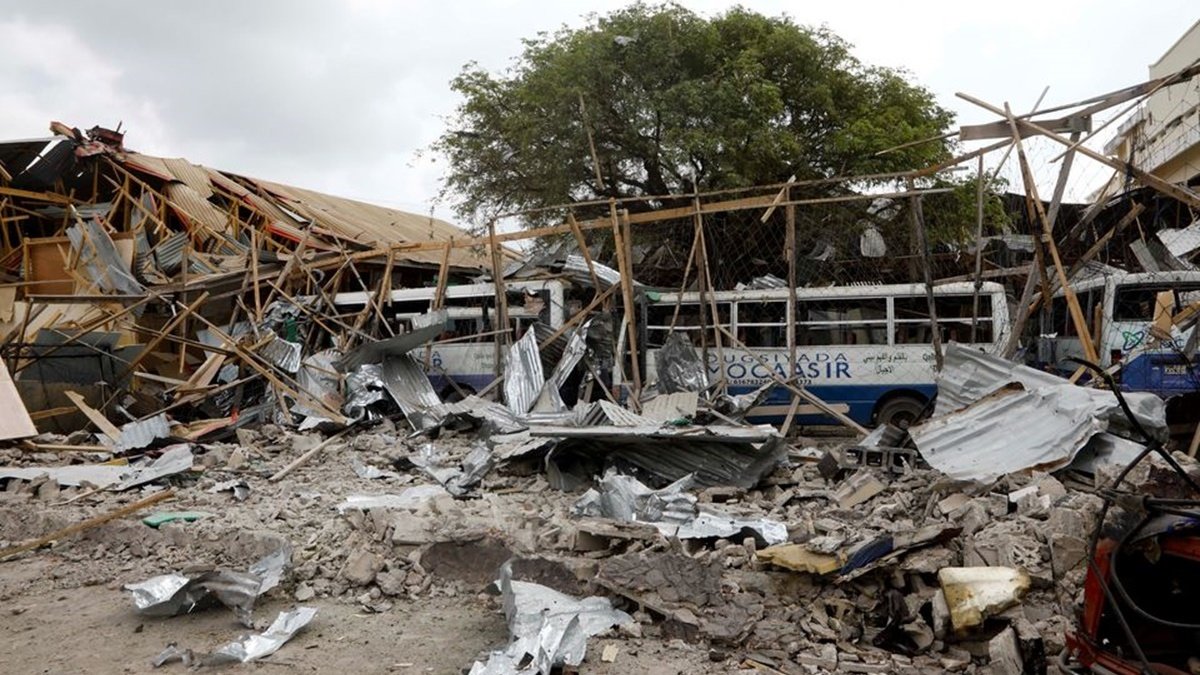 У Сомалі терорист-смертник напав на конвой ООН і зруйнував школу та лікарню: загинуло 8 людей