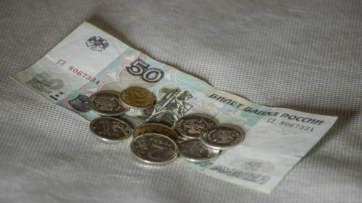 В Україні заборонили російський рубль