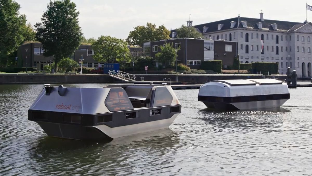 В Амстердаме начали тестировать специальные «роболодки» для переправы пассажиров через реки и сбора мусора