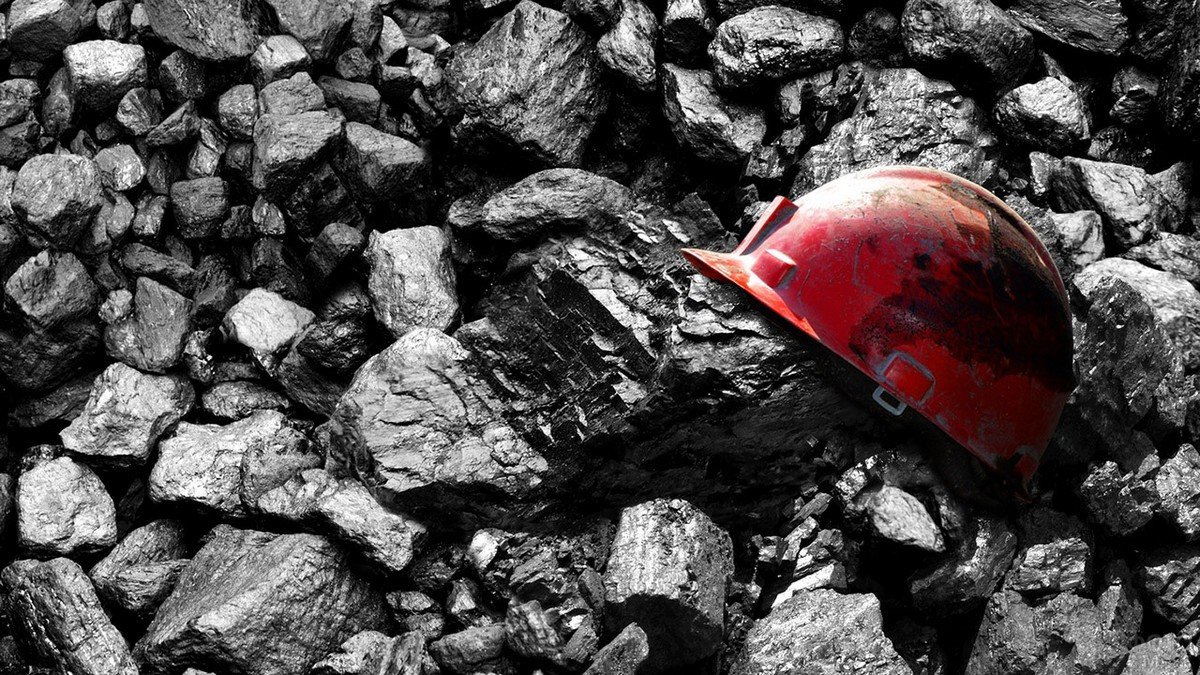 Количество погибших в аварии на российской шахте увеличилось до 52 человек: подробности
