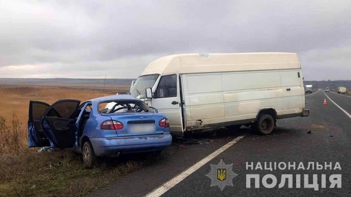 На трассе под Одессой Daewoo вылетел на "встречку" и врезался в грузовик: погиб 5-летний мальчик