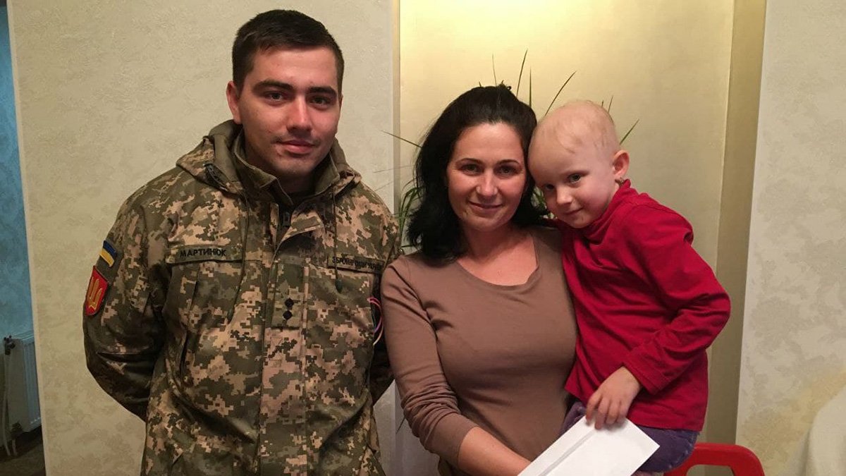 Українські артилеристи відали премію за перемогу в змаганні на лікування дитини з раком