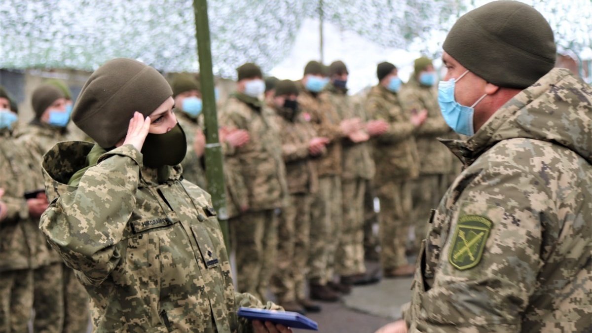 Сколько женщин служат в армии Украины