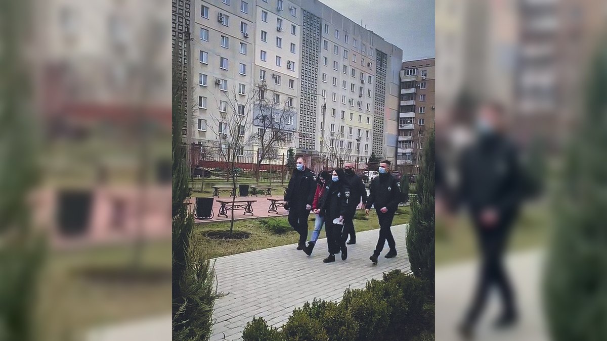 16-летнюю девочку, которая избивала школьниц в Запорожье, отправили в СИЗО: что с остальными