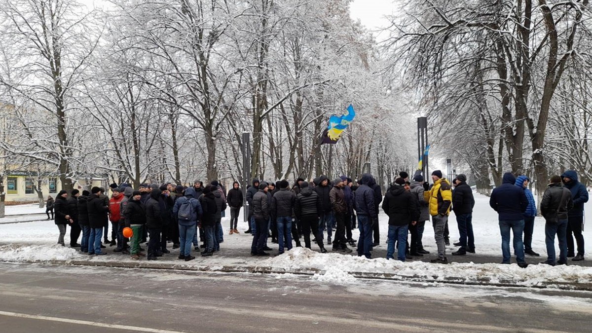 Шахтёры, которые третий день протестуют во Львовской области, перекрыли трассу: что говорят в Минэнерго