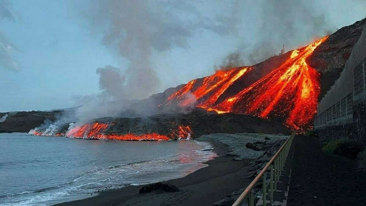 Активність вулкану на Канарських островах знизилася, частина жителів повернулася до своїх будинків