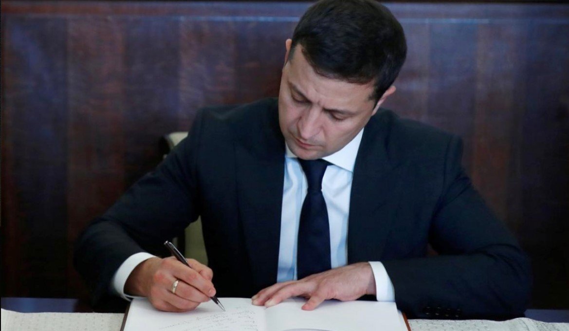 Зеленский подписал закон о государственном бюджете Украины на 2022 год