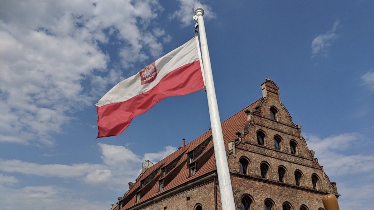 При въезде в Польшу теперь нужен негативный ПЦР-тест: это касается и вакцинированных