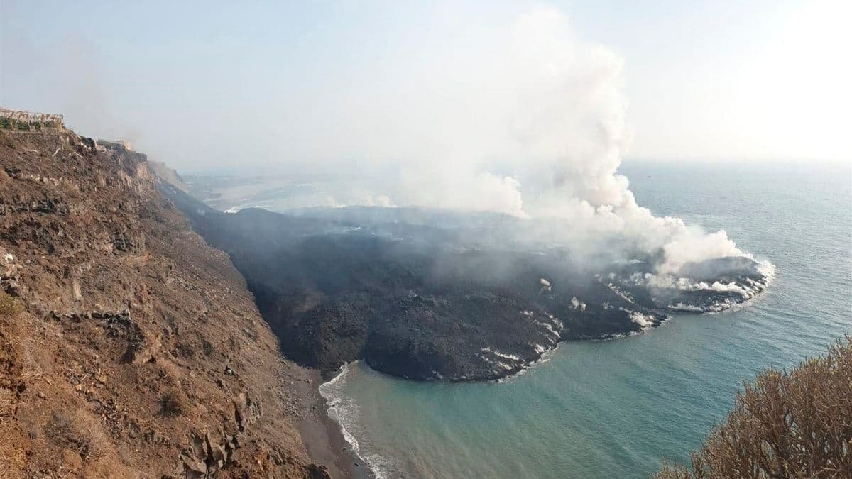 Активність вулкану на Канарських островах поступово знижується