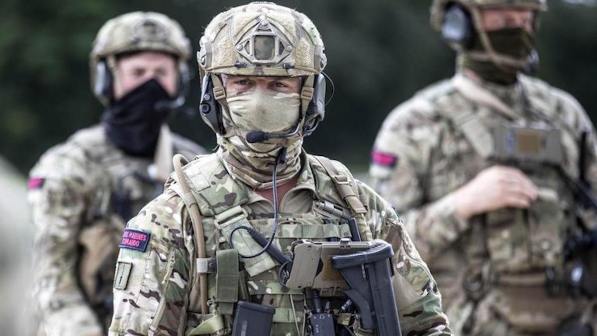 Великобритания отправила в Украину более 100 элитных спецназовцев