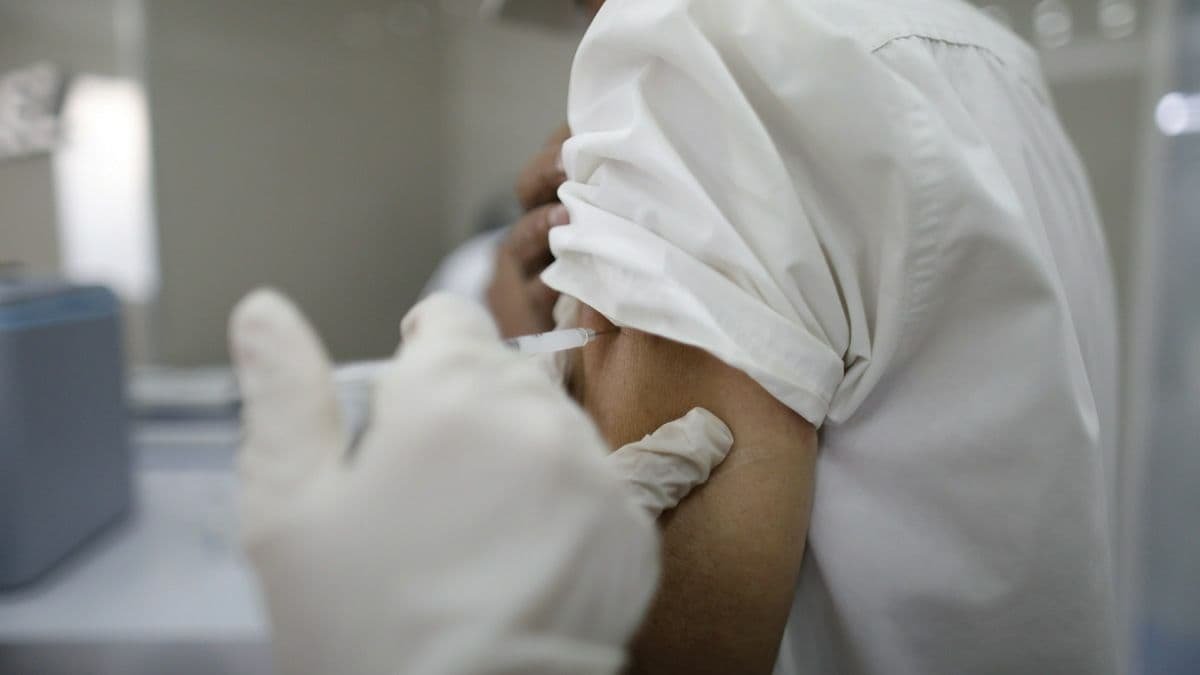 В Украине центры COVID-вакцинации не будут работать два дня: причина