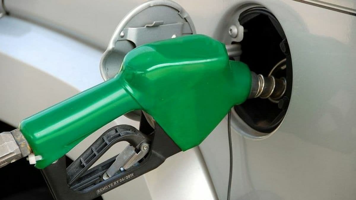 Минэкономики повысило граничную цену на бензин