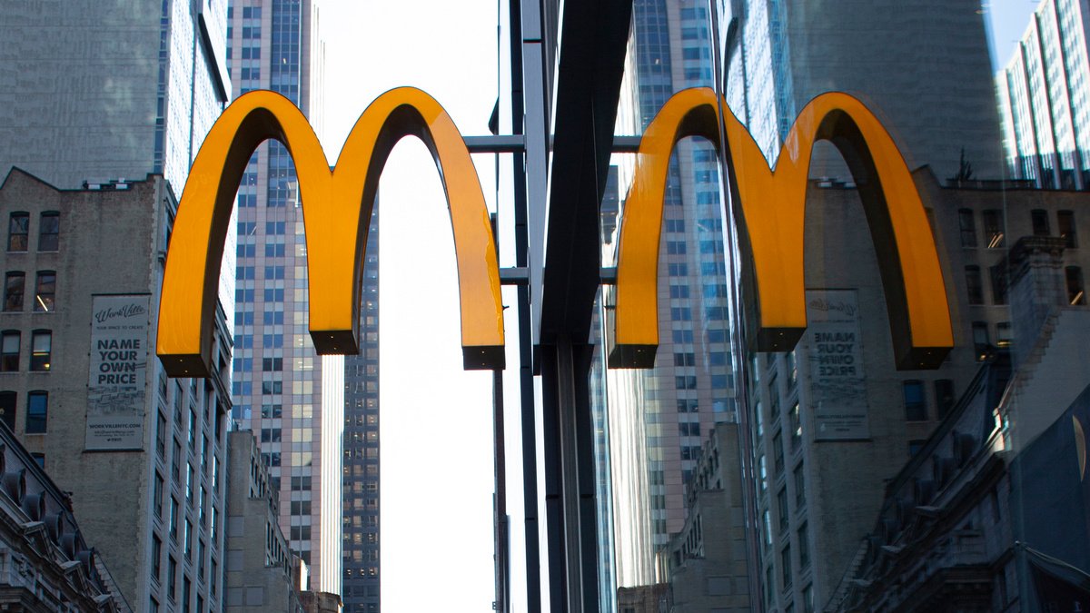 McDonald's закриє всі ресторани в Росії: 62 тисячі людей втратять роботу