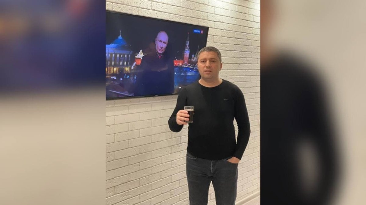 Депутат из Одесской области поздравил украинцев с Новым годом на фоне с Путиным