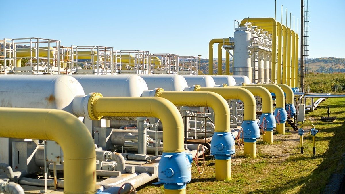 Россия резко сократила поставки газа через Украину