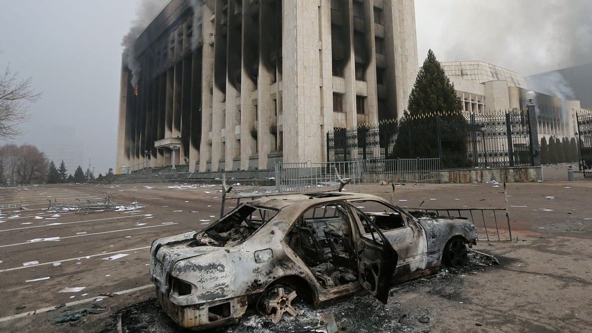 В Казахстане объявили 10 января днём траура по жертвам столкновений