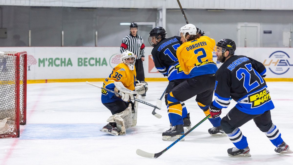 Хоккейная Суперлига Украины: «Альтаир» сыграл с СК «Сокол», «Донбасс» встретился с «Белым Барсом»