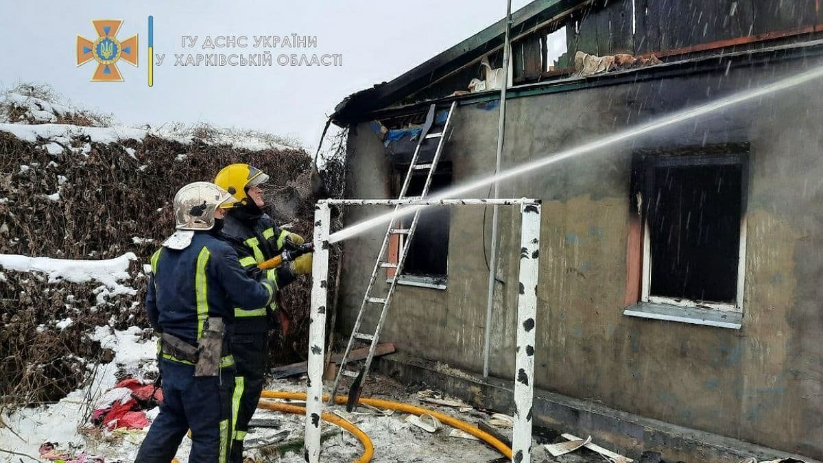 У Харківській області у пожежі живцем згоріли 45-річна жінка та її онука