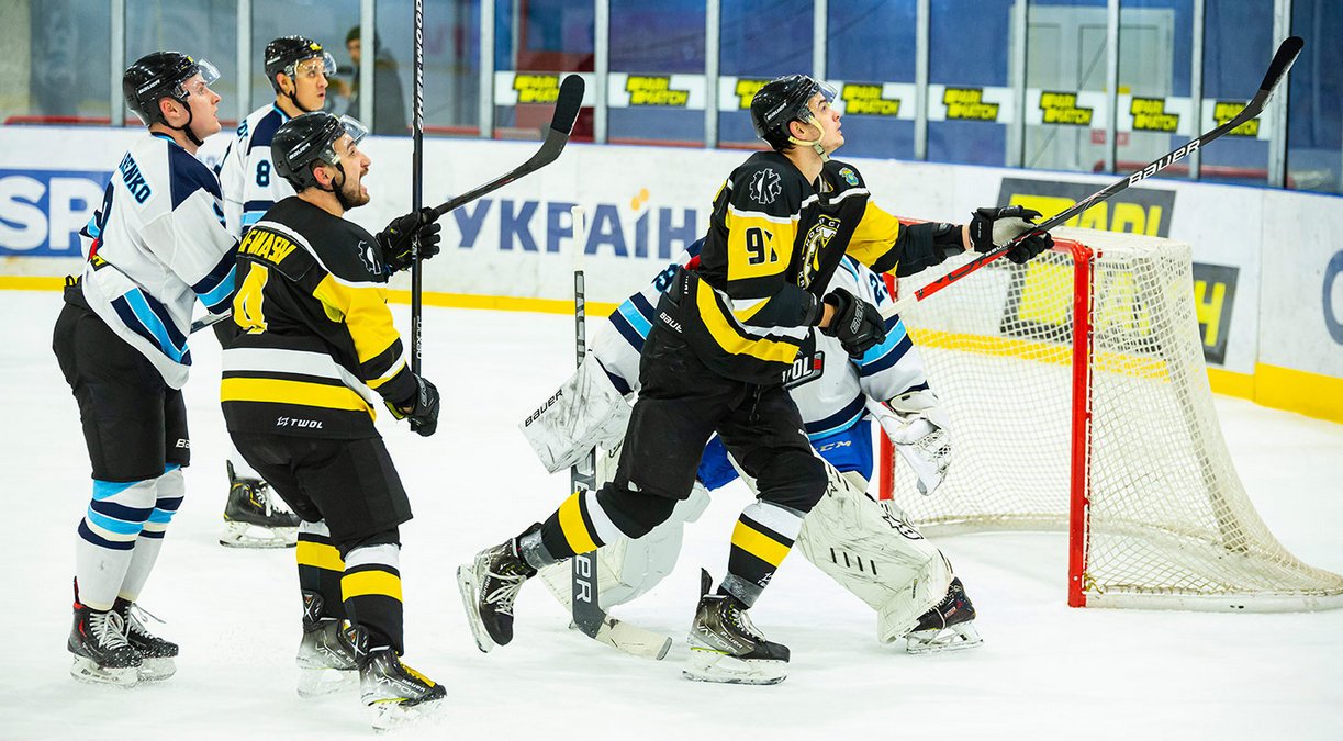 Хоккейная Суперлига Украины: «Краматорск» встретился с «Мариуполем»