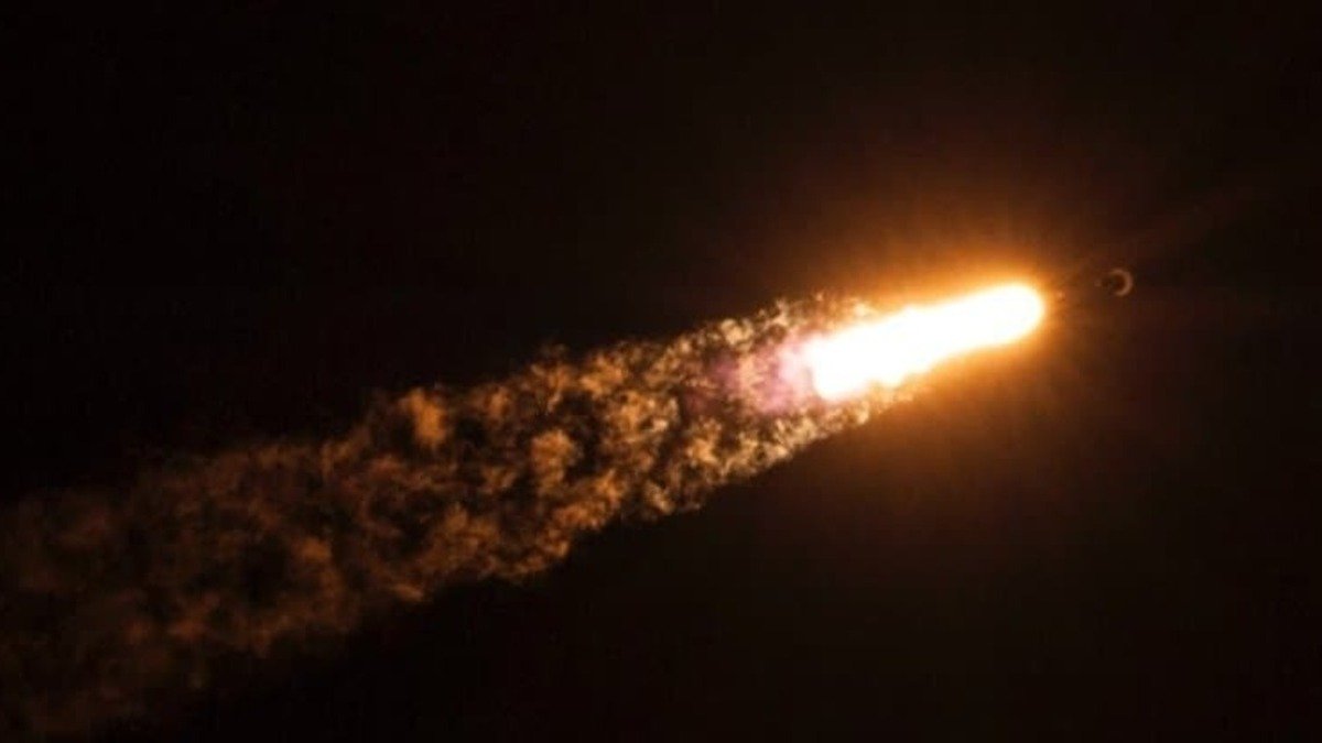 Ракета SpaceX может врезаться в Луну
