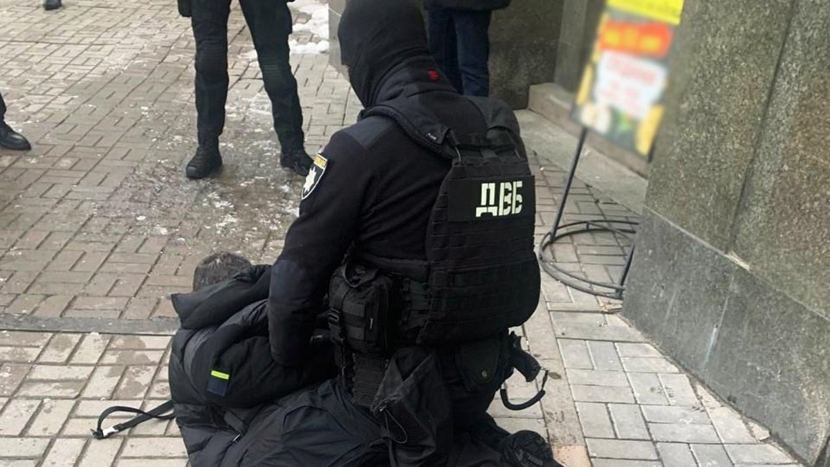 В Киеве поймали «родственника» Монастырского, который продавал должности в МВД