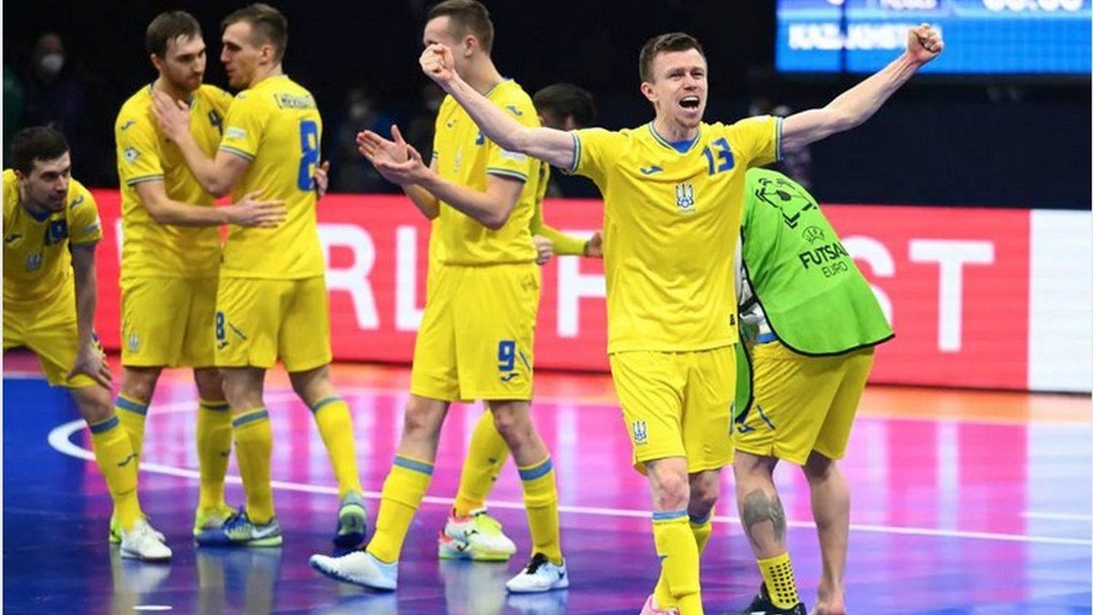 "Бий москаля": УЄФА відкрив справу через поведінку українських уболівальників на матчі з Росією