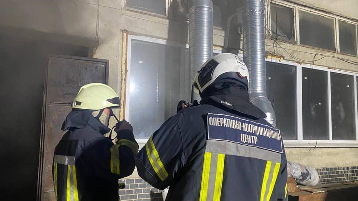 Пожар в швейном цеху в Одессе: есть пострадавший