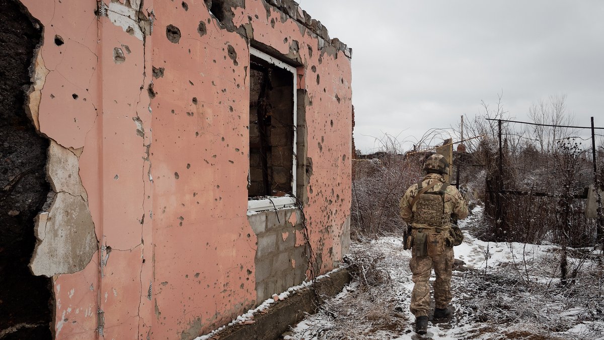 Доба на Донбасі: бойовики 4 рази порушили режим тиші, втрат немає