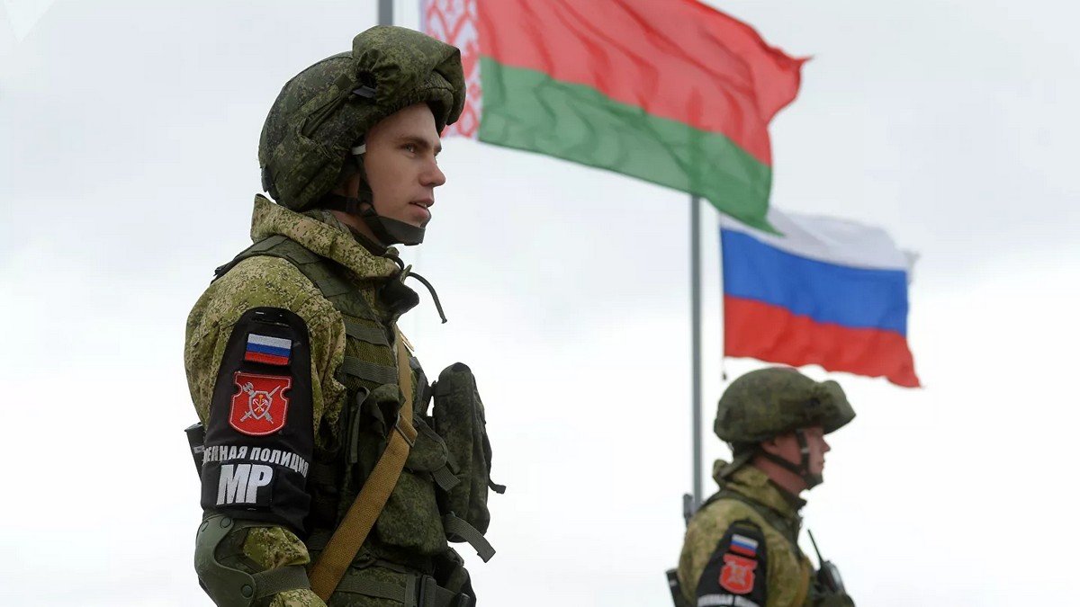Войска РФ несут потери: в Беларуси нашли замерзшими пьяных российских солдат