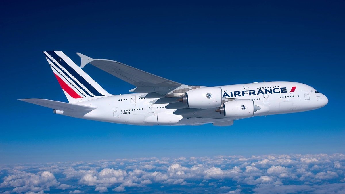 Авиакомпания Air France отменила рейсы в Украину