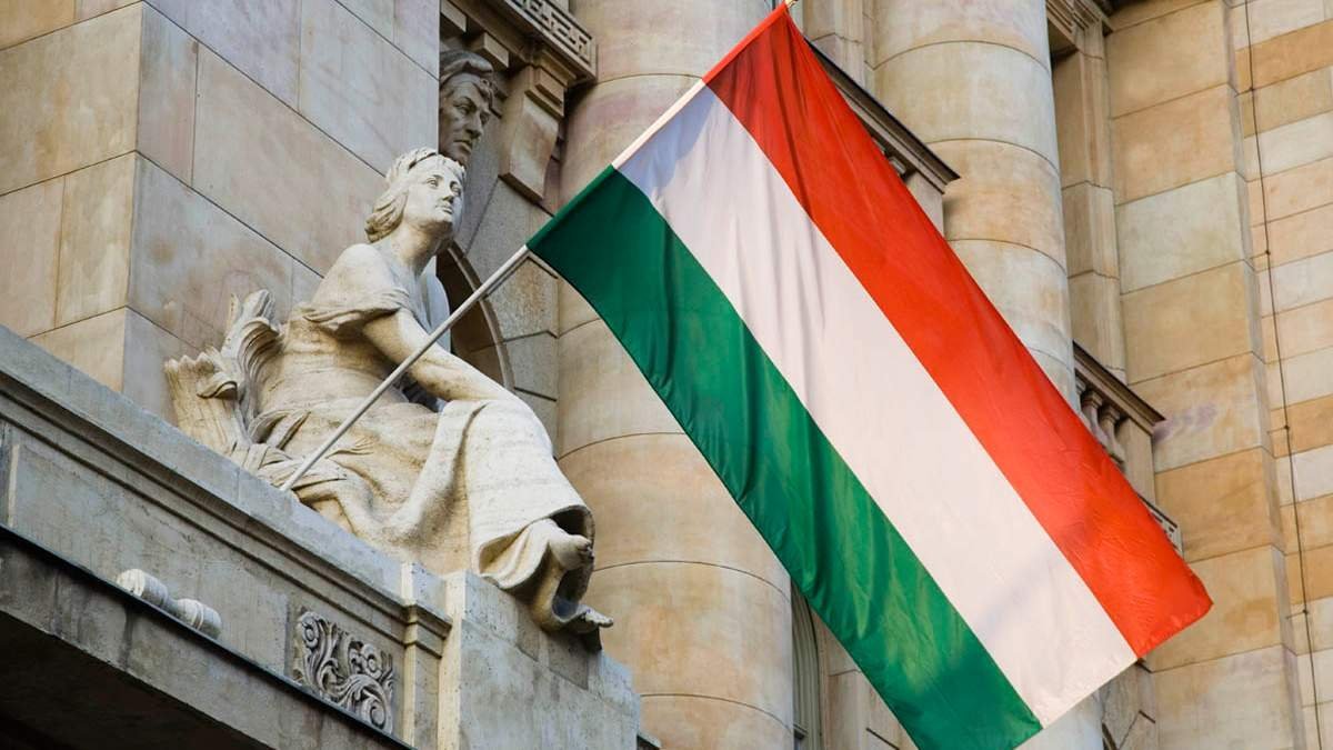 Угорщина направить військових до кордону з Україною