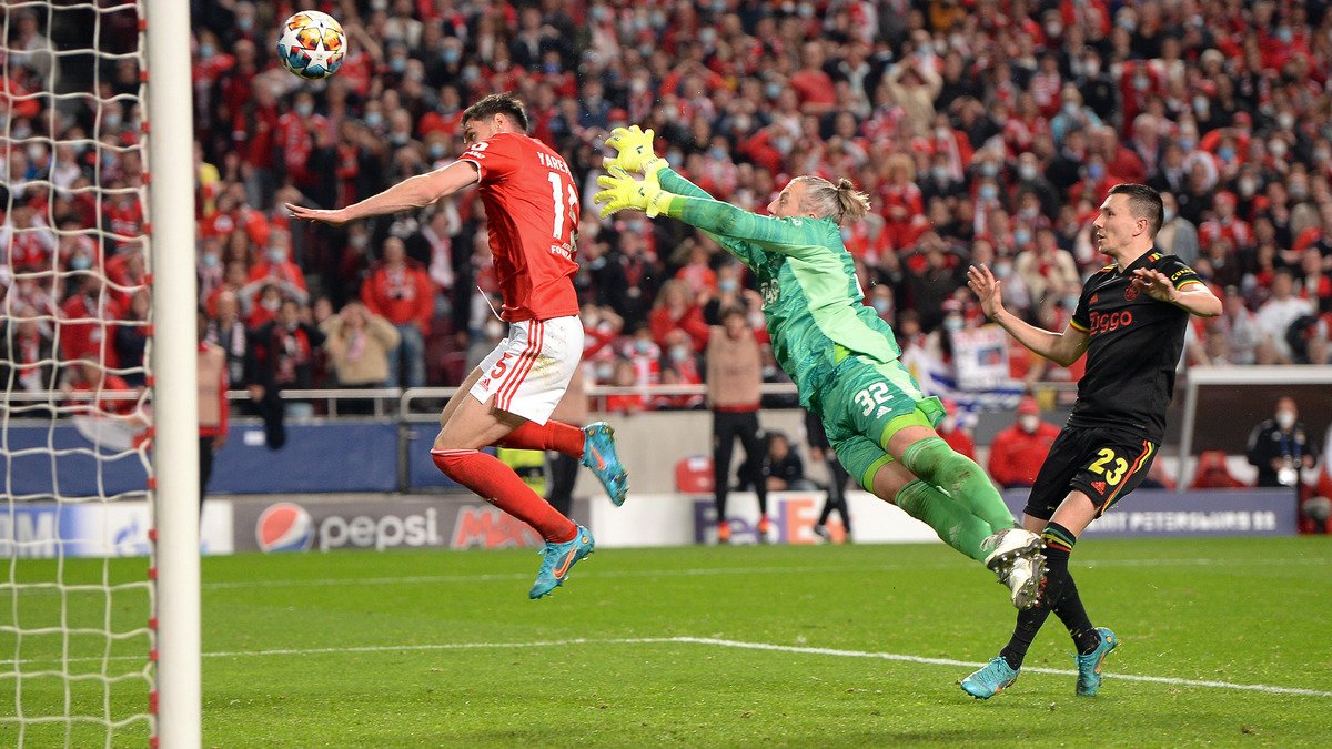 Лига чемпионов: Яремчук принёс «Бенфике» ничью, «Атлетико» сыграл с «Манчестер Юнайтед»