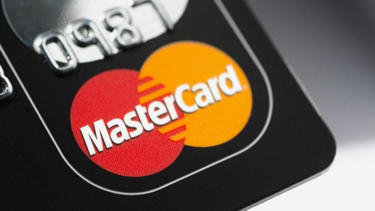 Mastercard заявив, що блокує кілька фінансових установ РФ відповідно до санкцій