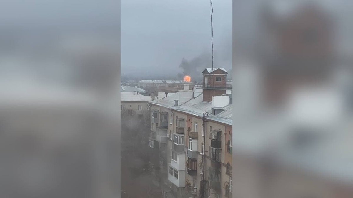 В Харькове горит танковое училище и взрываются снаряды: огонь не могут потушить девять часов