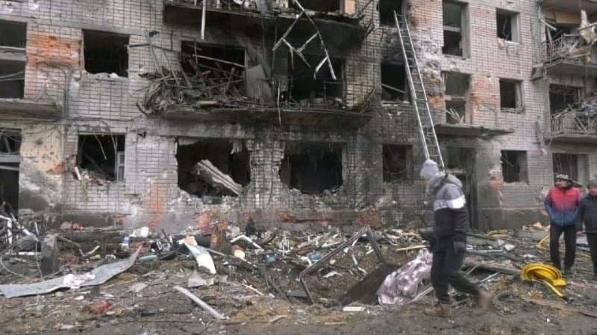 У Харкові окупанти зруйнували майже 1000 житлових будинків.
