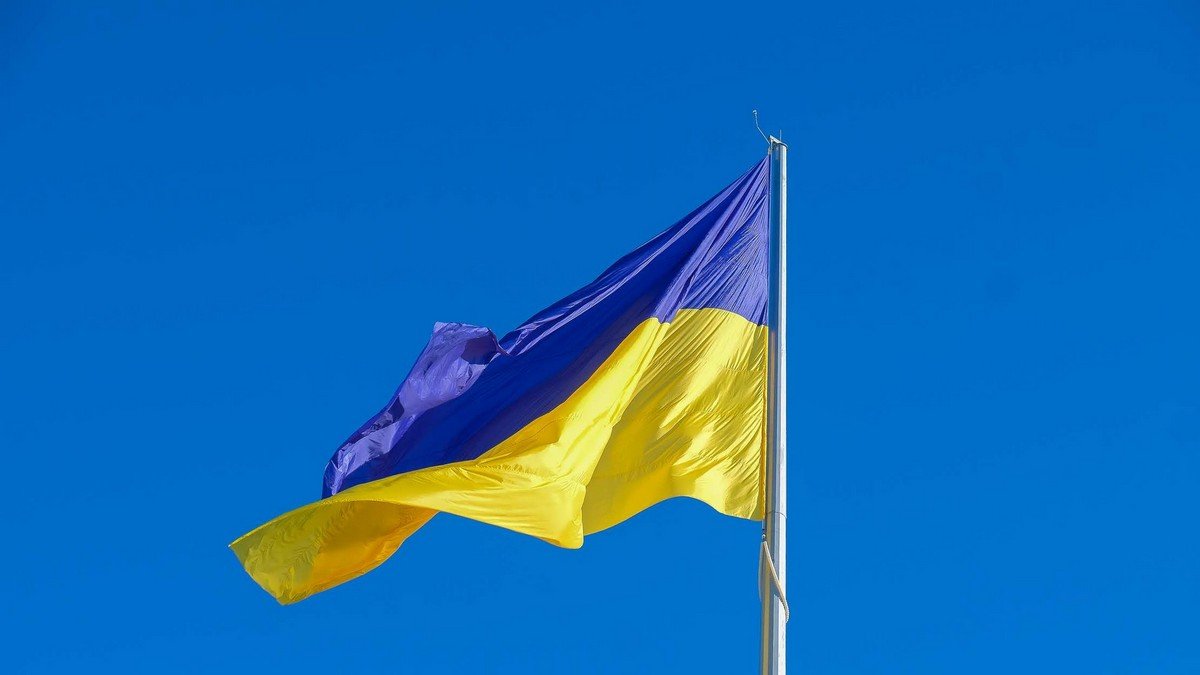 Слава героям-волонтёрам! Как VARUS, COMFY, EVA и бизнес-клубы работают на благо Украины