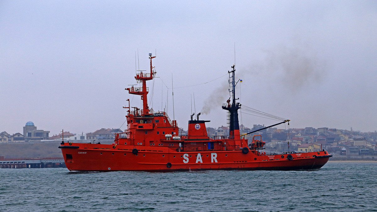 Боевики держат в заложниках экипаж судна «Сапфир и принудительно транспортируют его в Севастополь