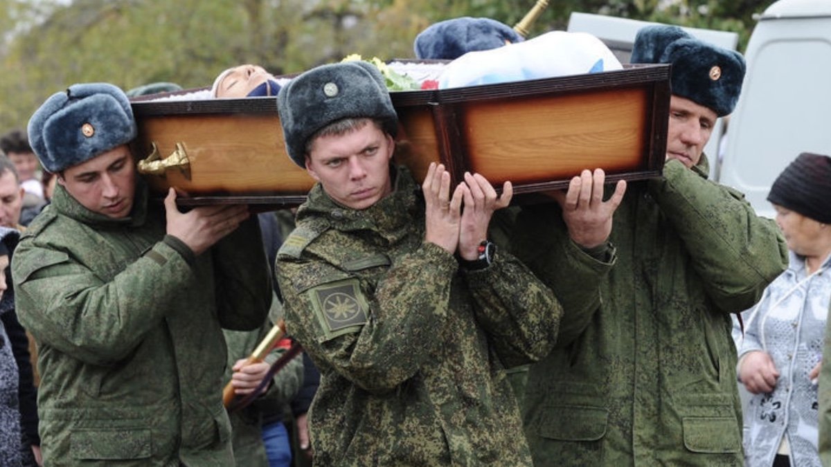 Більш ніж у 200 містах та селах росії вже відбулися поховання окупантів – Рєзніков
