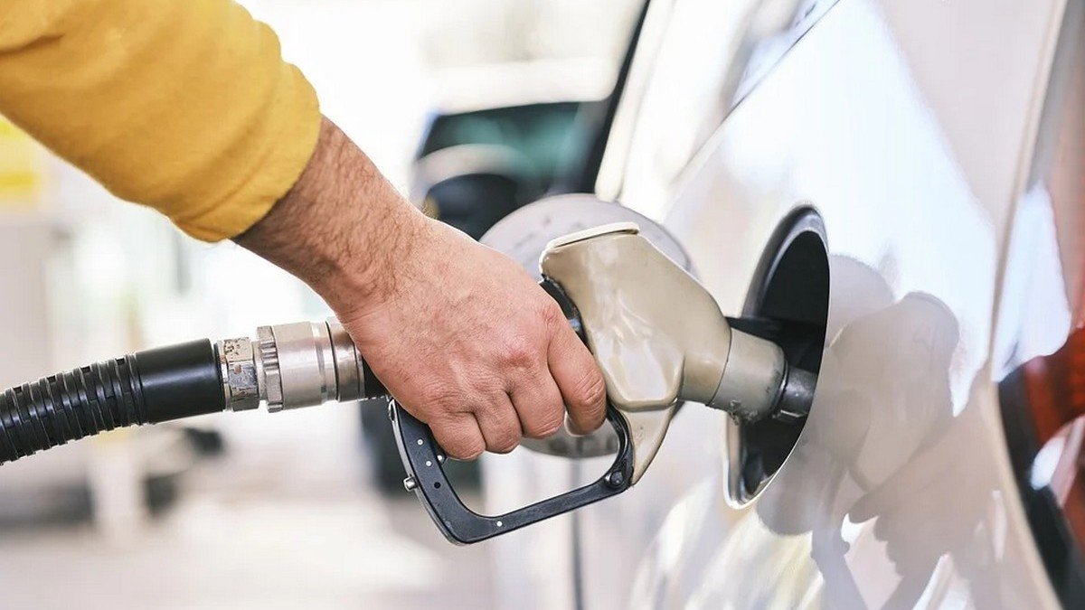 В Украине снизили цены на бензин и дизтопливо