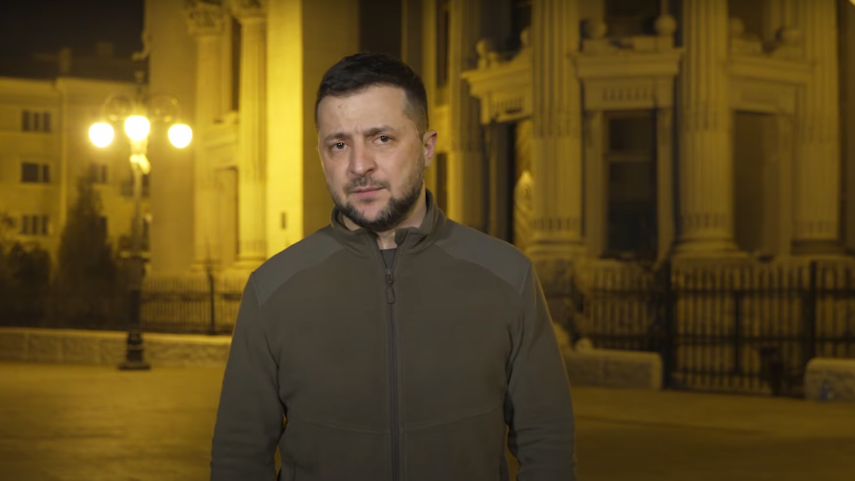 Зеленський пояснив, чому українців не попередили про вторгнення росії