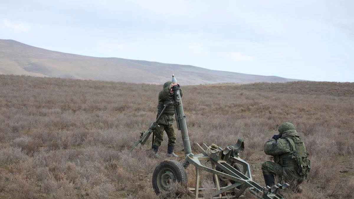 Боевики строят военную базу в Мелитополе