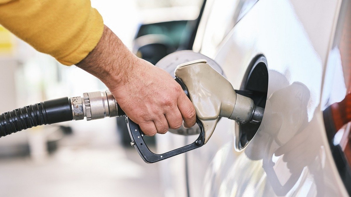 В Украине АЗС запретили повышать цены на премиальное топливо