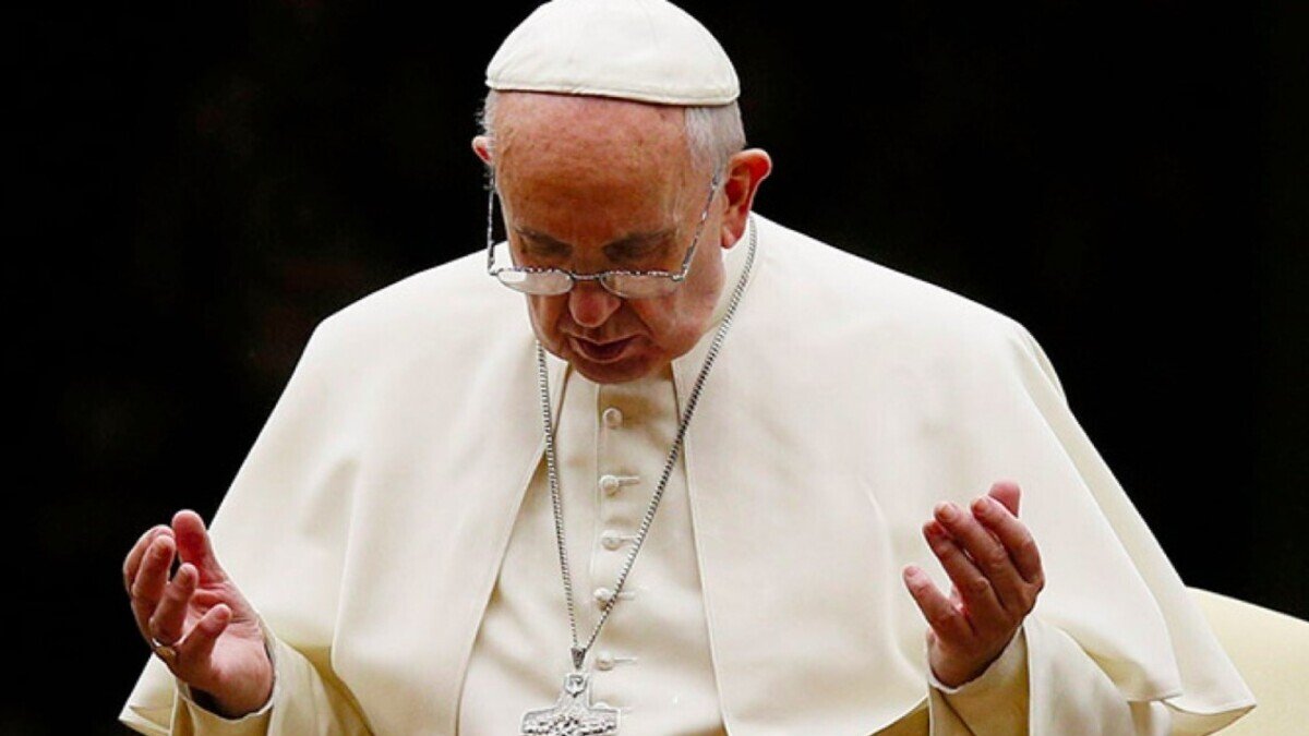 "Зупиніть атаки, щоб полегшити страждання змучених людей": Папа Римський закликав до великоднього перемир'я в Україні